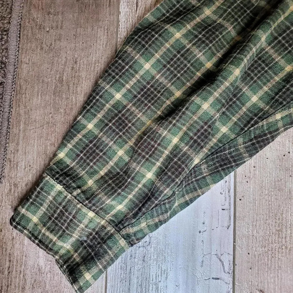 Outdoor Life Men's Green Plaid Flannel Buttondown Shirt Size Large - Picture 6 of 12